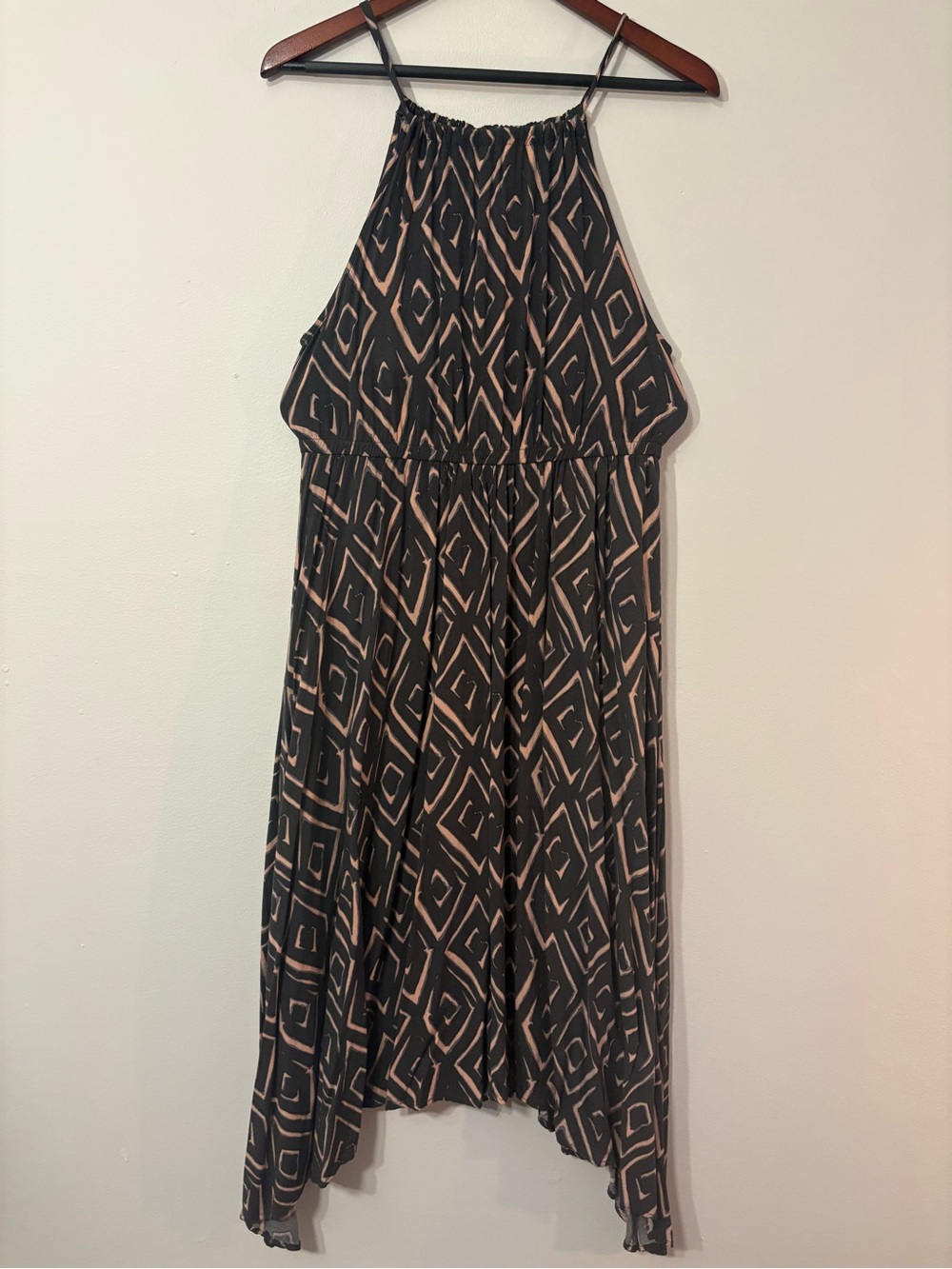 Liz Lange Maternity Geometric High Neck Dress — Black & Blush — Size S 🌸